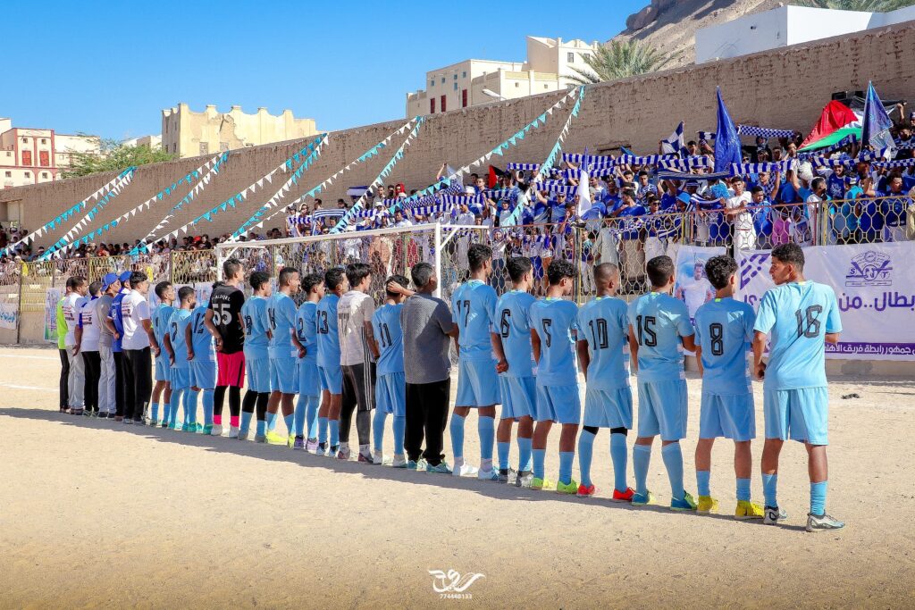 اهلي تاربة من شبام ينتزع كأس البطولة ويتوج بطلا لبطولة كأس الفقيد محمد عفيف اهلي تاربة من شبام ينتزع كأس البطولة ويتوج بطلا لبطولة كأس الفقيد محمد عفيف