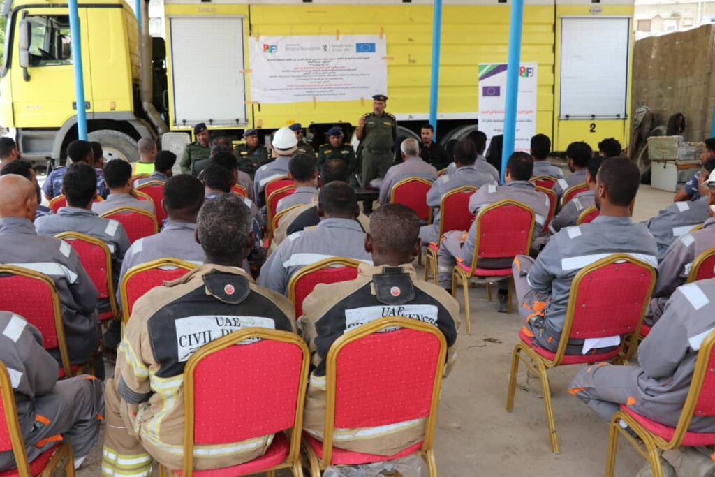 منتدى التنمية السياسية يختتم الدورة التدريبية العملية على آليات ومعدات الدفاع المدني لرجال الدفاع المدني منتدى التنمية السياسية يختتم الدورة التدريبية العملية على آليات ومعدات الدفاع المدني لرجال الدفاع المدني