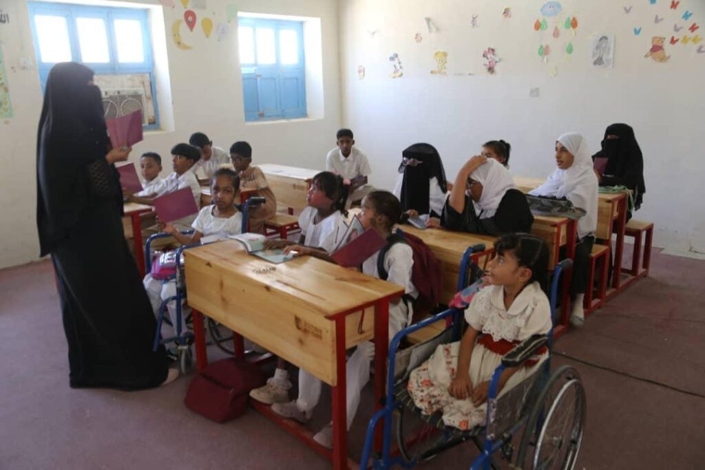 مدير إدارة التربية الشاملة بوادي حضرموت يقوم بزيارة مدارس ذوي الإعاقة بوادي حضرموت لتفقد سير عملية الاختبارات مدير إدارة التربية الشاملة بوادي حضرموت يقوم بزيارة مدارس ذوي الإعاقة بوادي حضرموت لتفقد سير عملية الاختبارات