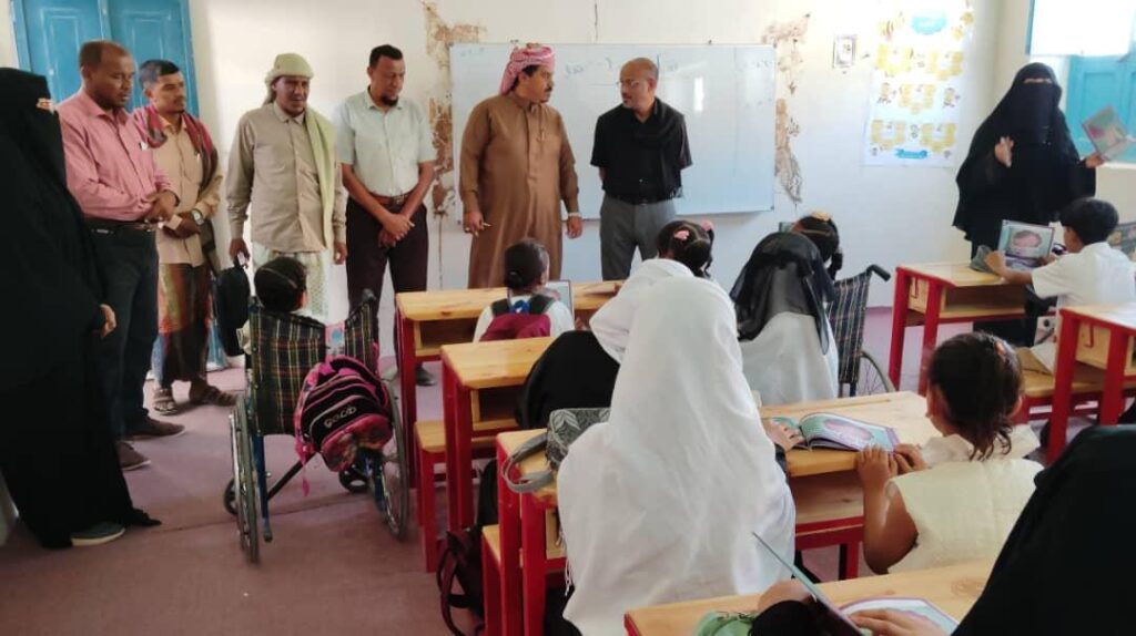 مدير إدارة التربية الشاملة بوادي حضرموت يقوم بزيارة مدارس ذوي الإعاقة بوادي حضرموت لتفقد سير عملية الاختبارات مدير إدارة التربية الشاملة بوادي حضرموت يقوم بزيارة مدارس ذوي الإعاقة بوادي حضرموت لتفقد سير عملية الاختبارات