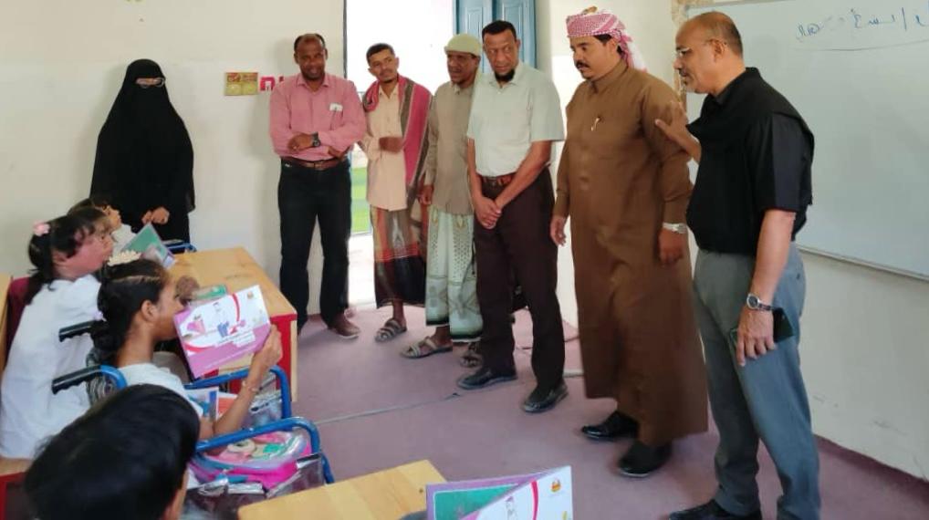 مدير إدارة التربية الشاملة بوادي حضرموت يقوم بزيارة مدارس ذوي الإعاقة بوادي حضرموت لتفقد سير عملية الاختبارات مدير إدارة التربية الشاملة بوادي حضرموت يقوم بزيارة مدارس ذوي الإعاقة بوادي حضرموت لتفقد سير عملية الاختبارات