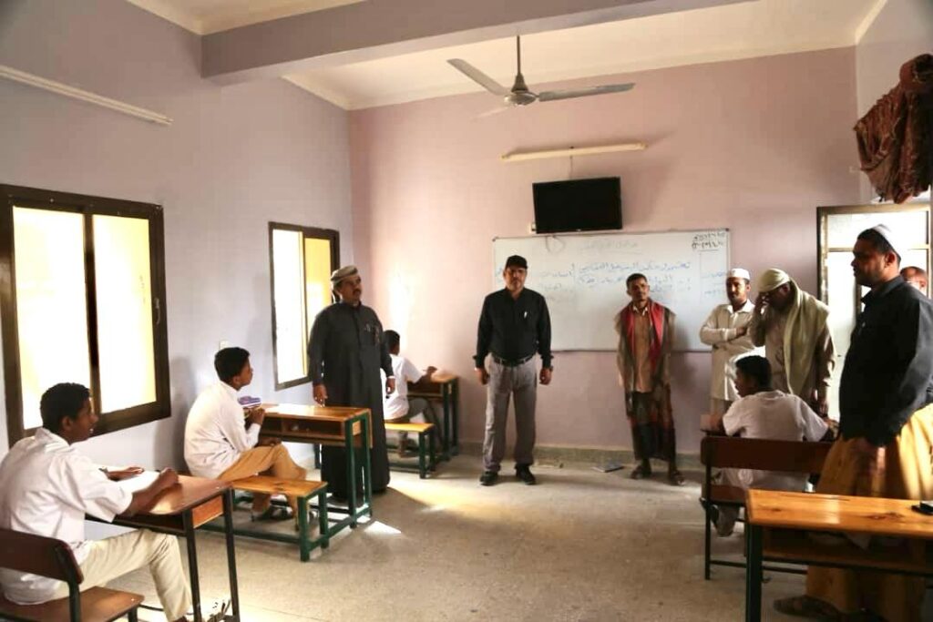 مدير إدارة التربية الشاملة بوادي حضرموت يقوم بزيارة مدارس ذوي الإعاقة بوادي حضرموت لتفقد سير عملية الاختبارات مدير إدارة التربية الشاملة بوادي حضرموت يقوم بزيارة مدارس ذوي الإعاقة بوادي حضرموت لتفقد سير عملية الاختبارات