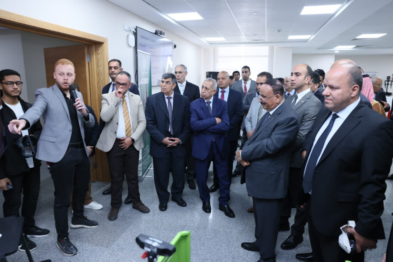 وزير النقل يزور فرع الأكاديمية العربية للعلوم والتكنولوجيا والنقل البحري في مدينة العلمين الجديدة بمصر الشقيقة - وزير النقل يزور فرع الأكاديمية العربية للعلوم والتكنولوجيا والنقل البحري في مدينة العلمين الجديدة بمصر الشقيقة -