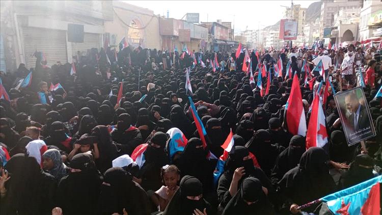 اخبار وتقارير - صور - إنطلاق فعاليات مليونية "حضرموت أولًا" في المكلا اخبار وتقارير - صور - إنطلاق فعاليات مليونية "حضرموت أولًا" في المكلا