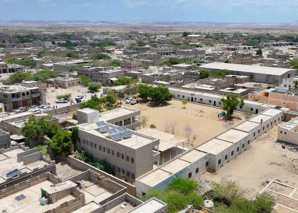 برعاية المحرّمي وبدعم إماراتي.. تدشين مشروع ترميم مجمع الزهراء التربوي في مديرية أحور بأبين - برعاية المحرّمي وبدعم إماراتي.. تدشين مشروع ترميم مجمع الزهراء التربوي في مديرية أحور بأبين -