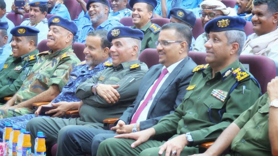 الأمين العام لمحلي حضرموت والمدير العام للأمن والشرطة يشهدان اختتام فعاليات أسبوع المرور العربي للعام 2025م الأمين العام لمحلي حضرموت والمدير العام للأمن والشرطة يشهدان اختتام فعاليات أسبوع المرور العربي للعام 2025م