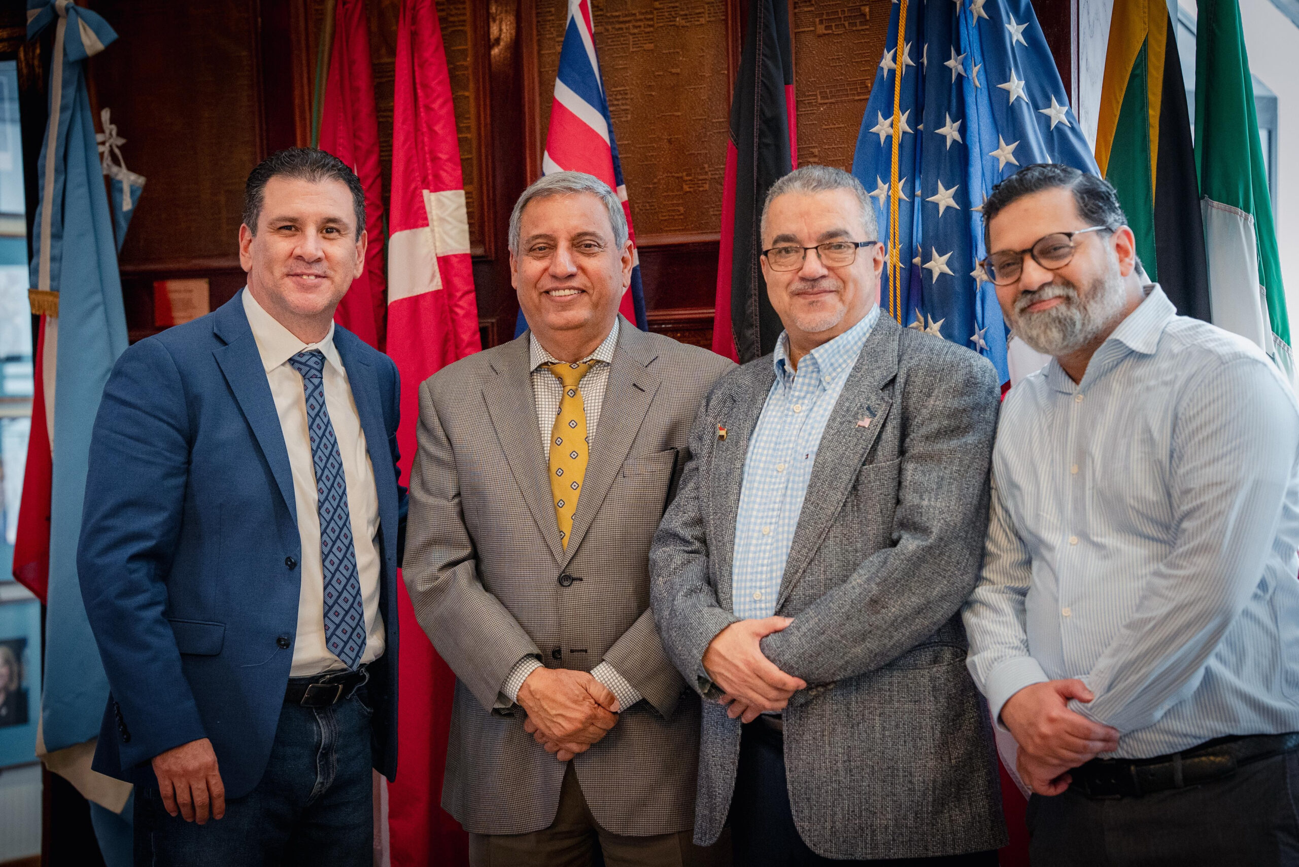 الرئيس الزُبيدي يدشّن بعثة المجلس الانتقالي الجنوبي في الولايات المتحدة الأمريكية الرئيس الزُبيدي يدشّن بعثة المجلس الانتقالي الجنوبي في الولايات المتحدة الأمريكية