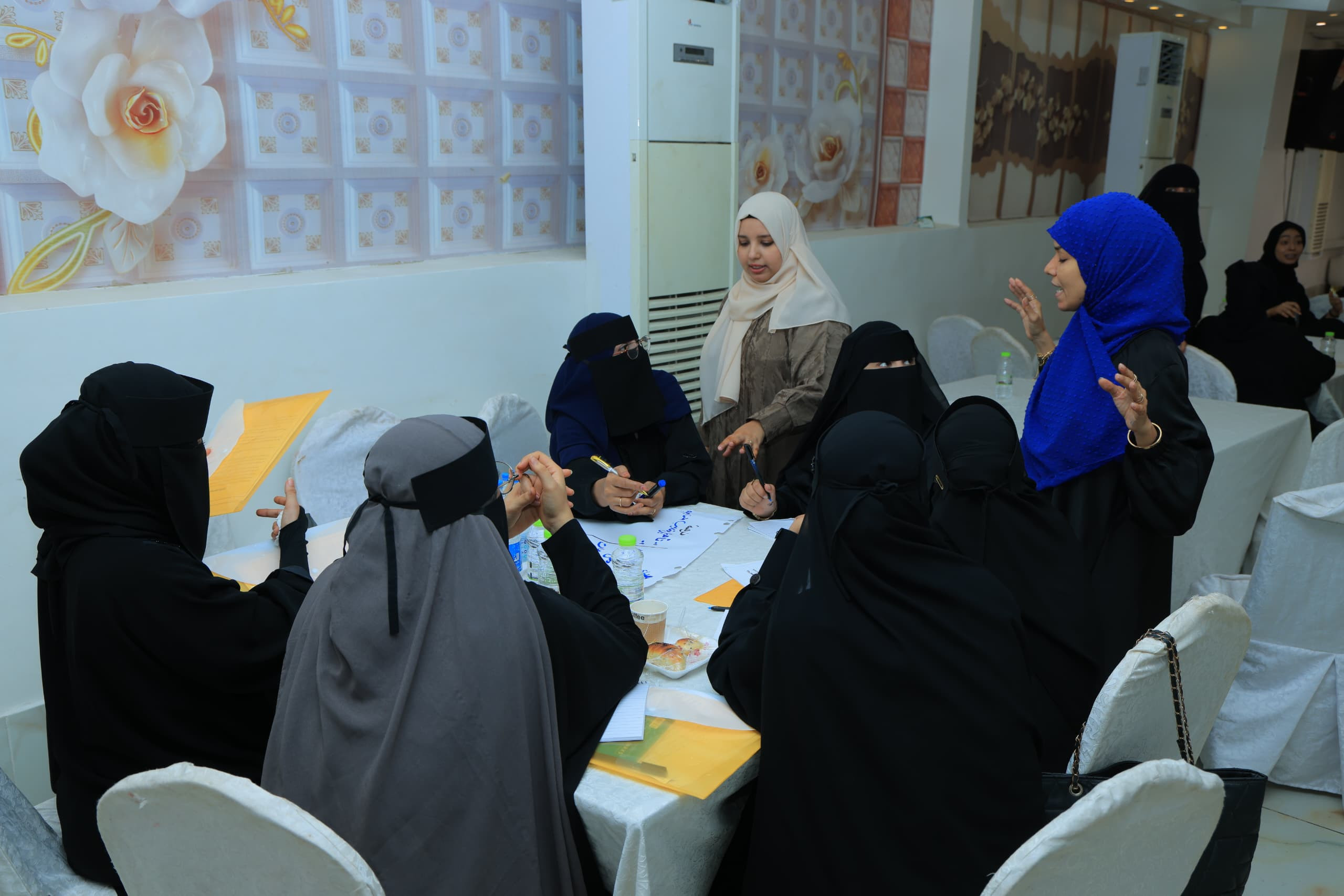 الأمانة العامة تنظم ورشة عمل بعنوان "تمكين المرأة والشباب مابين الواقع والمأمول" الأمانة العامة تنظم ورشة عمل بعنوان "تمكين المرأة والشباب مابين الواقع والمأمول"