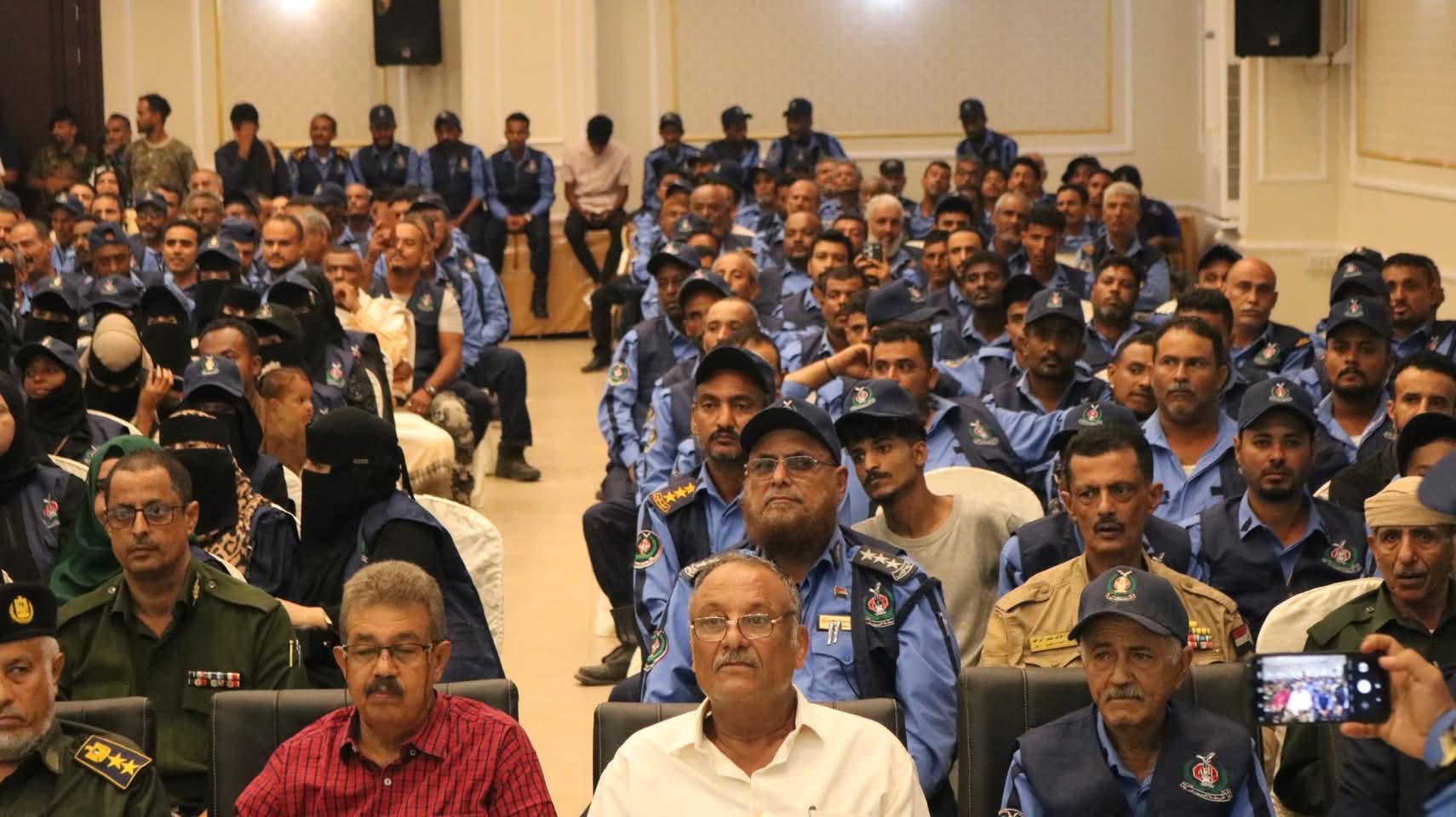 إدارة أمن العاصمة عدن تختتم فعاليات أسبوع المرور العربي بحفل خطابي وتكريمي - إدارة أمن العاصمة عدن تختتم فعاليات أسبوع المرور العربي بحفل خطابي وتكريمي -