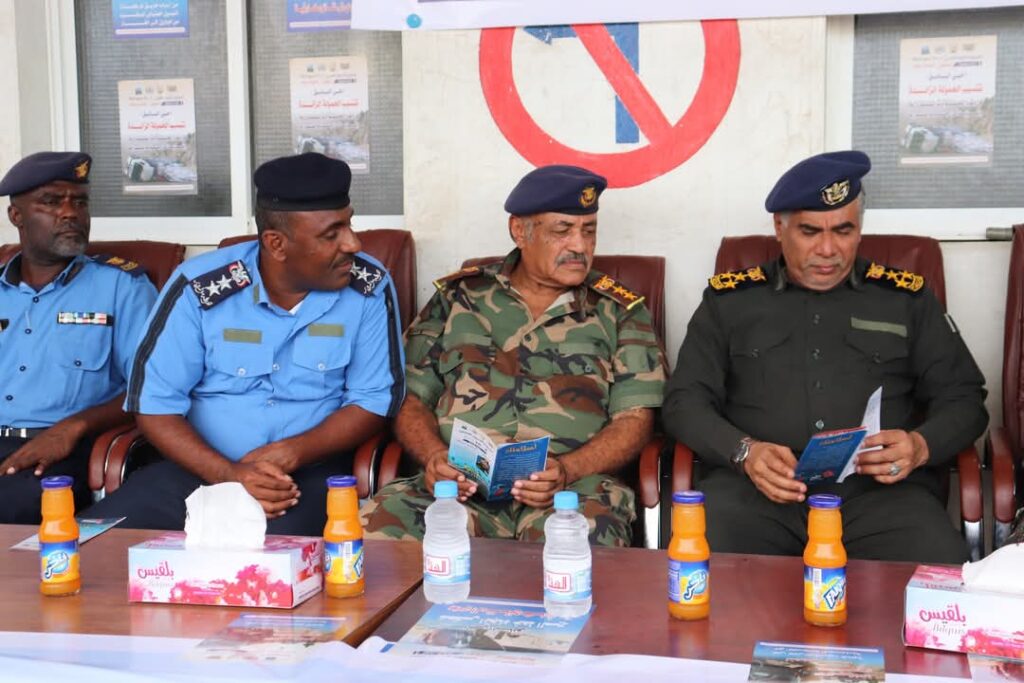 مدير الأمن والشرطة بساحل حضرموت يدشن أسبوع المرور العربي ويشيد بجهود رجال المرور مدير الأمن والشرطة بساحل حضرموت يدشن أسبوع المرور العربي ويشيد بجهود رجال المرور