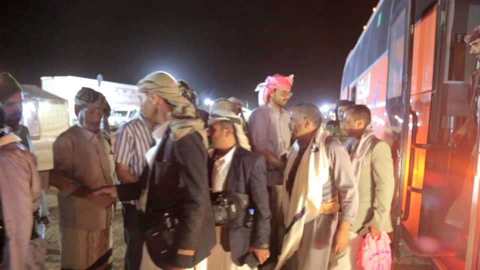 مدير عام ميناء الوديعة عامر سعيد الصيعري يواصل تفقده لسير آلية تفويج الحجاج ويطلع على الفرق العاملة في خدمات الحجاج - صور -. مدير عام ميناء الوديعة عامر سعيد الصيعري يواصل تفقده لسير آلية تفويج الحجاج ويطلع على الفرق العاملة في خدمات الحجاج - صور -.