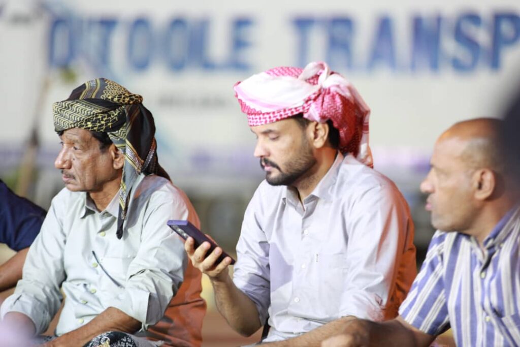 مدير عام ميناء الوديعة عامر سعيد الصيعري يواصل تفقده لسير آلية تفويج الحجاج ويطلع على الفرق العاملة في خدمات الحجاج - صور -. مدير عام ميناء الوديعة عامر سعيد الصيعري يواصل تفقده لسير آلية تفويج الحجاج ويطلع على الفرق العاملة في خدمات الحجاج - صور -.