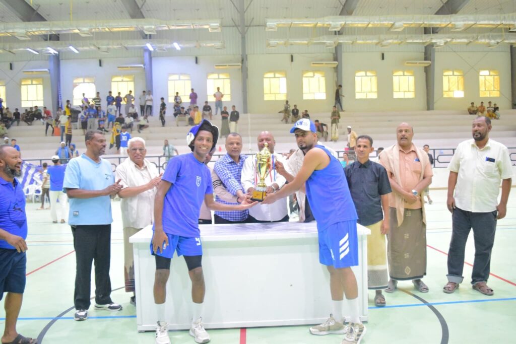 تضامن حضرموت يتأهل إلى الدرجة الأولى لكرة السلة ( بطلاً لتجمع سيئون )حضور جماهير جيد من رابطتّي التضامن والوحدة أشعلت الأجواء في صالة بامعبد تضامن حضرموت يتأهل إلى الدرجة الأولى لكرة السلة ( بطلاً لتجمع سيئون )حضور جماهير جيد من رابطتّي التضامن والوحدة أشعلت الأجواء في صالة بامعبد