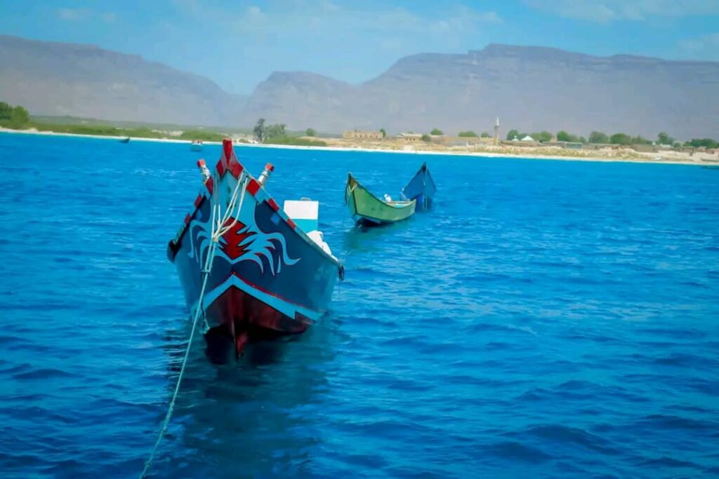 قبيلة آل كعيتي تصدر بيان إدانة واستنكار شديد اللهجة لاختطاف صيادين حضارم من قِبل جماعة صومالية مسلحة قبيلة آل كعيتي تصدر بيان إدانة واستنكار شديد اللهجة لاختطاف صيادين حضارم من قِبل جماعة صومالية مسلحة