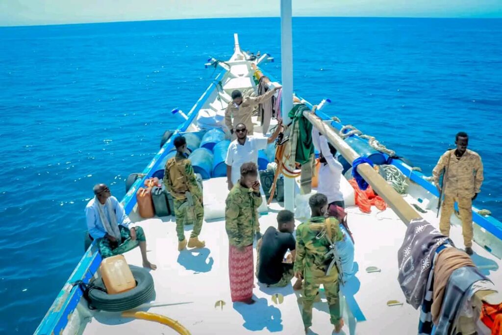 قبيلة آل كعيتي تصدر بيان إدانة واستنكار شديد اللهجة لاختطاف صيادين حضارم من قِبل جماعة صومالية مسلحة قبيلة آل كعيتي تصدر بيان إدانة واستنكار شديد اللهجة لاختطاف صيادين حضارم من قِبل جماعة صومالية مسلحة