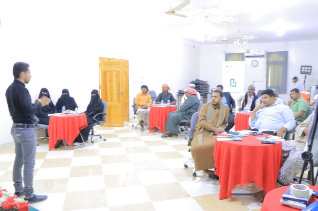 تقيمها شبكة المساءلة المجتمعية بالشراكة مع مؤسسة الشهيد بن حبريش للتنمية .. ورشة تدريبية حول المساءلة المجتمعية وادارة النفايات الصلبة تبدأ بسيئون تقيمها شبكة المساءلة المجتمعية بالشراكة مع مؤسسة الشهيد بن حبريش للتنمية .. ورشة تدريبية حول المساءلة المجتمعية وادارة النفايات الصلبة تبدأ بسيئون