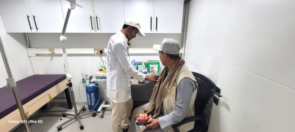 عدد المستفيدين من القافلة الطبية لمشروع الرعاية الصحية المجتمعية لحجاج بيت الله الحرام لهذا العام 3883 حاجا وحاجة عدد المستفيدين من القافلة الطبية لمشروع الرعاية الصحية المجتمعية لحجاج بيت الله الحرام لهذا العام 3883 حاجا وحاجة