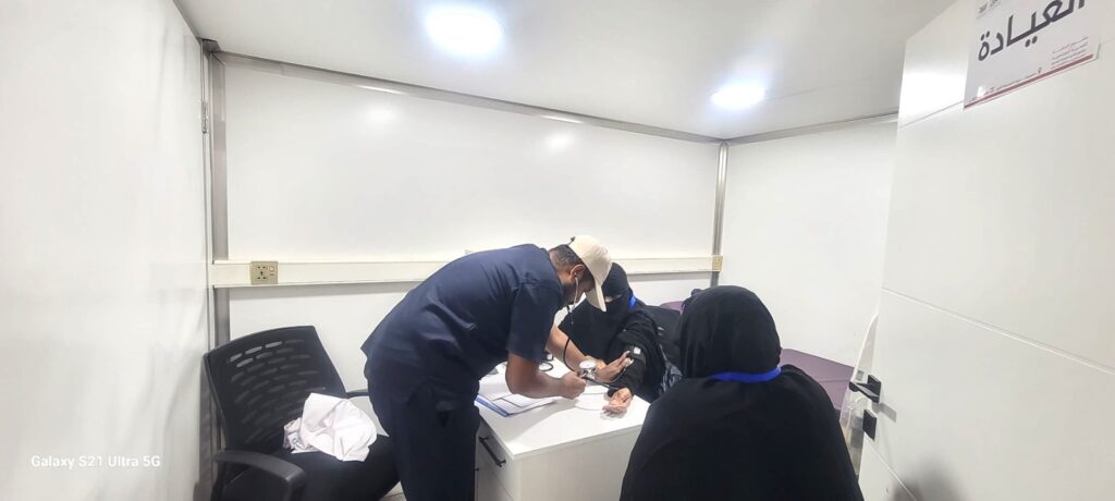 عدد المستفيدين من القافلة الطبية لمشروع الرعاية الصحية المجتمعية لحجاج بيت الله الحرام لهذا العام 3883 حاجا وحاجة عدد المستفيدين من القافلة الطبية لمشروع الرعاية الصحية المجتمعية لحجاج بيت الله الحرام لهذا العام 3883 حاجا وحاجة