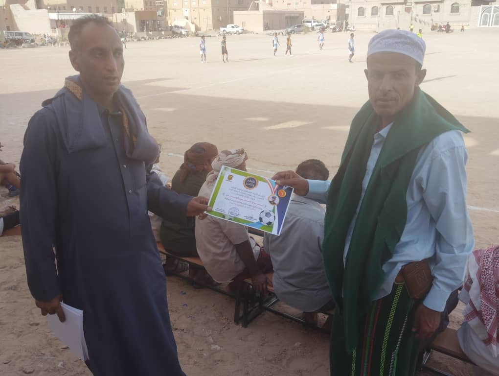 هلال غصيص يتوج بطلاً في ختام دوري الفقيد النقيب حداد سعيد باسباع بمدينة هينن هلال غصيص يتوج بطلاً في ختام دوري الفقيد النقيب حداد سعيد باسباع بمدينة هينن