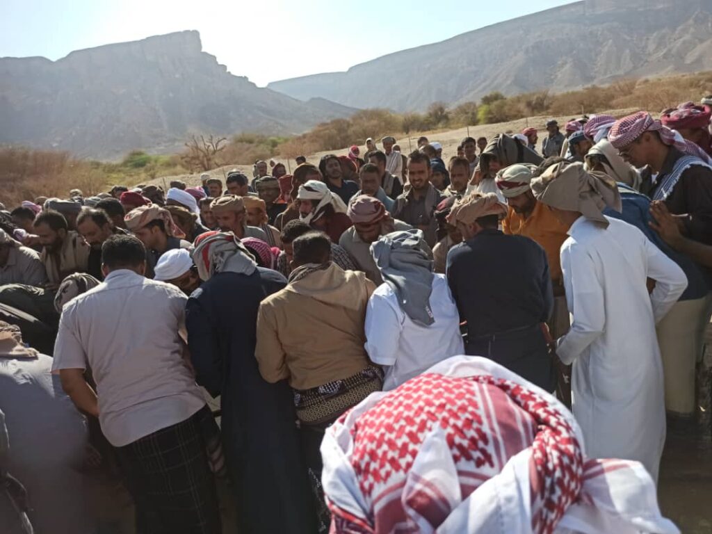 تشييع مهيب لفقيد الوطن والإصلاح بلخير بادعام في مديرية رخية بوادي حضرموت تشييع مهيب لفقيد الوطن والإصلاح بلخير بادعام في مديرية رخية بوادي حضرموت