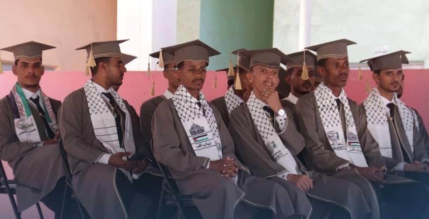 مركز المعالي الجامعي يقيم حفله الختامي وتكريم كوكبة من خريجي المركز مركز المعالي الجامعي يقيم حفله الختامي وتكريم كوكبة من خريجي المركز