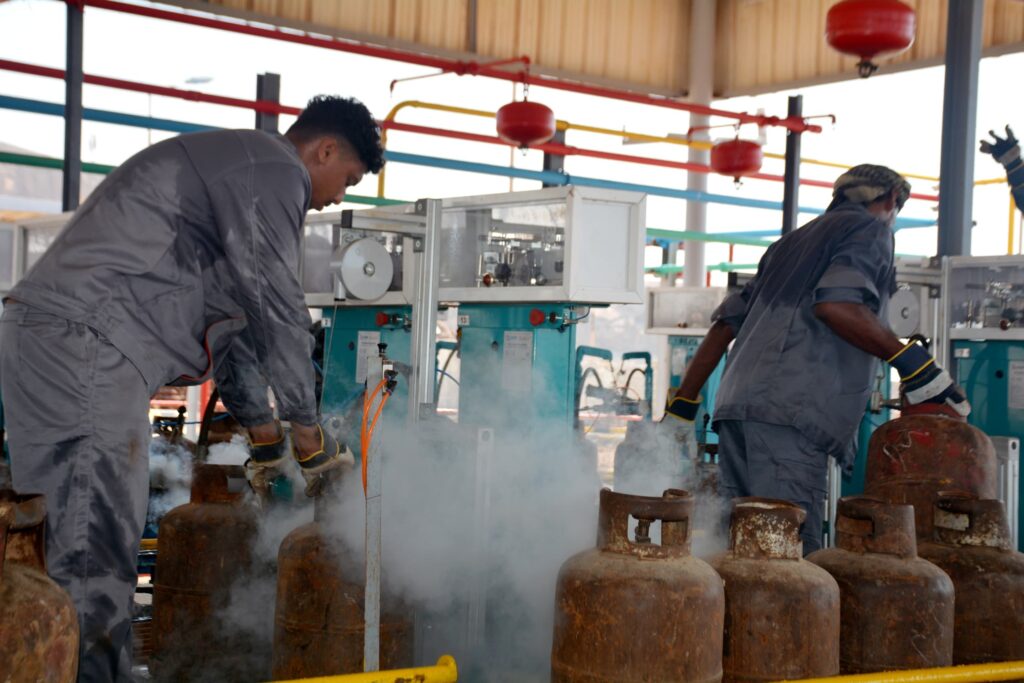 افتتاح منشأة غاز بروم بعد أعمال صيانة شاملة بحضور وزير النفط وعدد من القيادات البارزة افتتاح منشأة غاز بروم بعد أعمال صيانة شاملة بحضور وزير النفط وعدد من القيادات البارزة