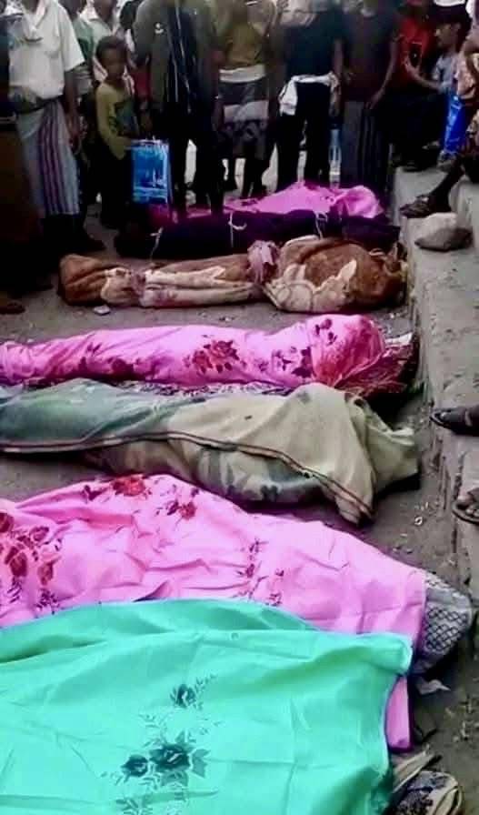 الفقر في مناطق سيطرة الحوثيين يدفع السكان للمخاطرة بحياتهم - الفقر في مناطق سيطرة الحوثيين يدفع السكان للمخاطرة بحياتهم -