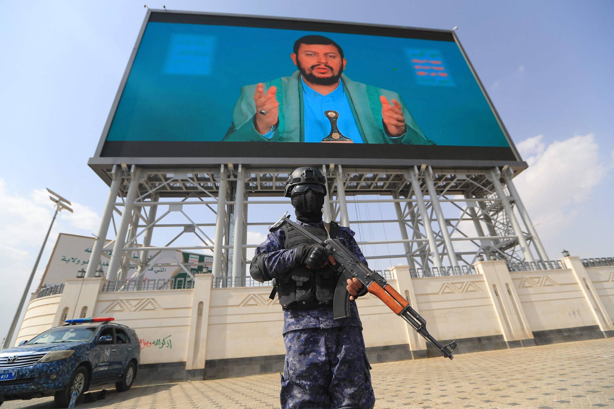 توجس الحوثيين من مناهضيهم في إب يدفعهم لاعتقال العشرات توجس الحوثيين من مناهضيهم في إب يدفعهم لاعتقال العشرات