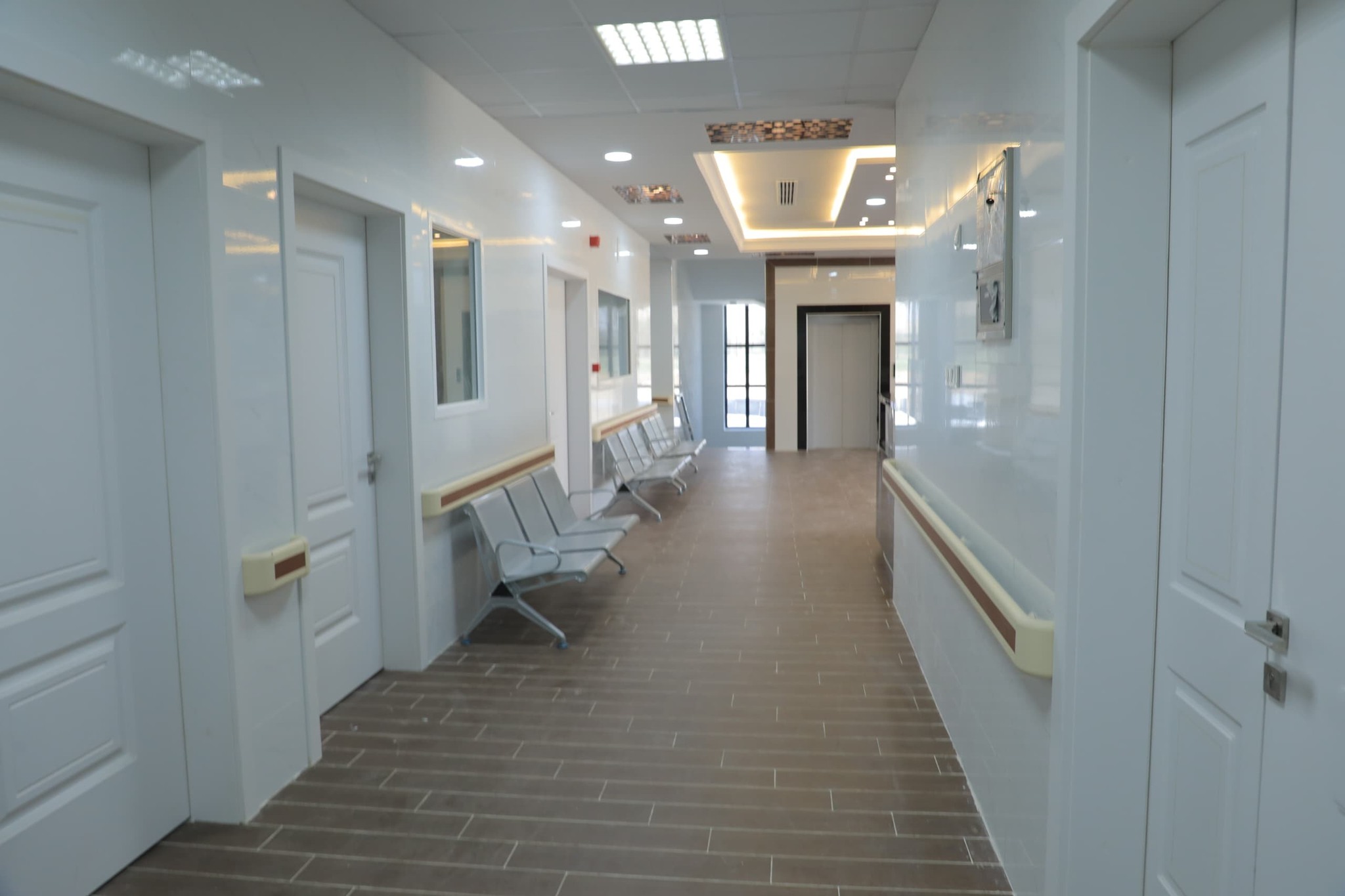 الوكيل العامري يلتقي قيادة مؤسسة المدينة الخيرية ويشيد بجهودها في القطاع الصحي الوكيل العامري يلتقي قيادة مؤسسة المدينة الخيرية ويشيد بجهودها في القطاع الصحي