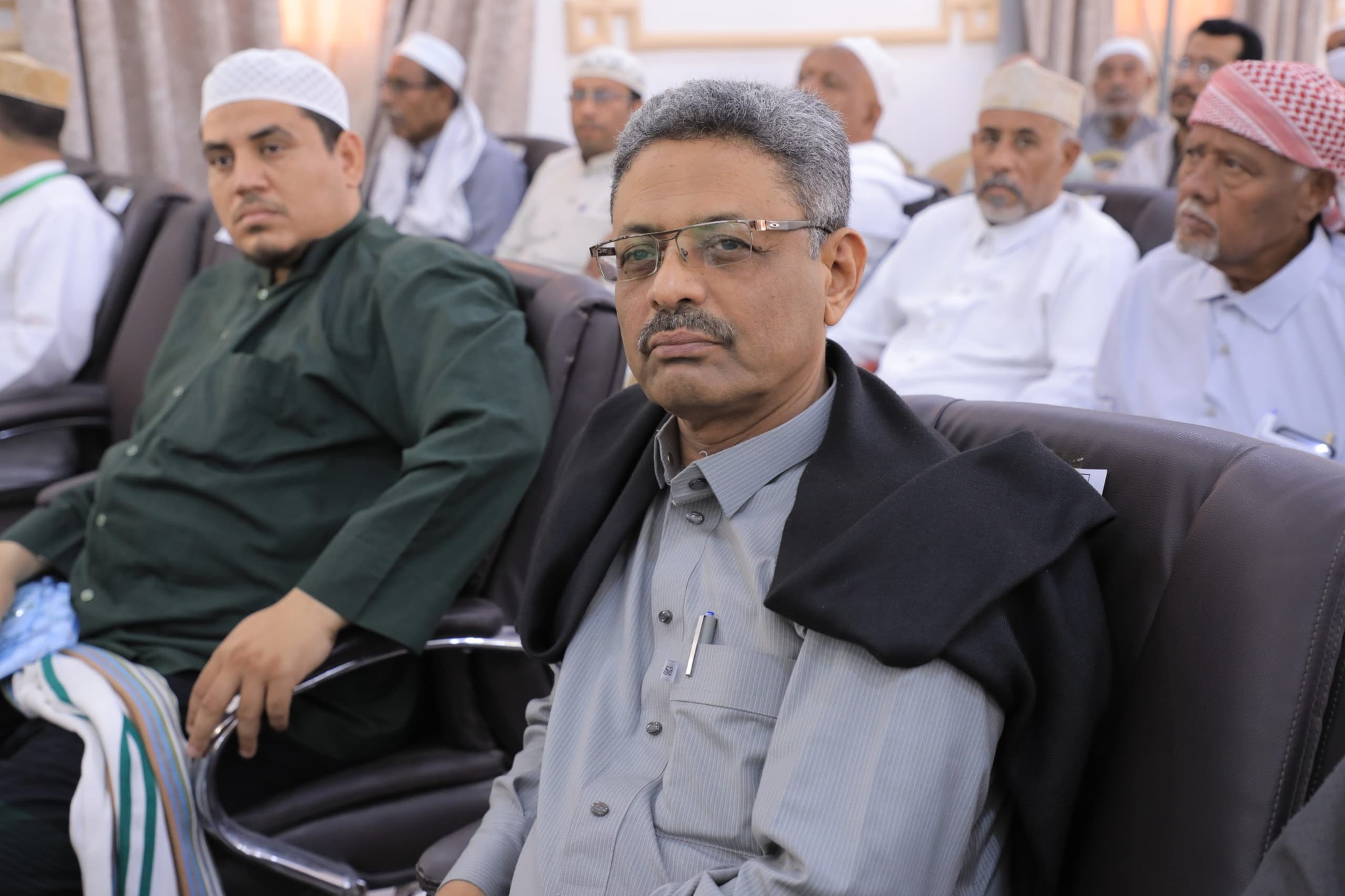 بحضور الوكيل العامري انعقاد الندوة العلمية الموسومة "الشيخ الإمام عبدالله القديم بن محمد باعبّاد.. عطاؤه العلمي وأدواره الاجتماعية والتربوية" بحضور الوكيل العامري انعقاد الندوة العلمية الموسومة "الشيخ الإمام عبدالله القديم بن محمد باعبّاد.. عطاؤه العلمي وأدواره الاجتماعية والتربوية"