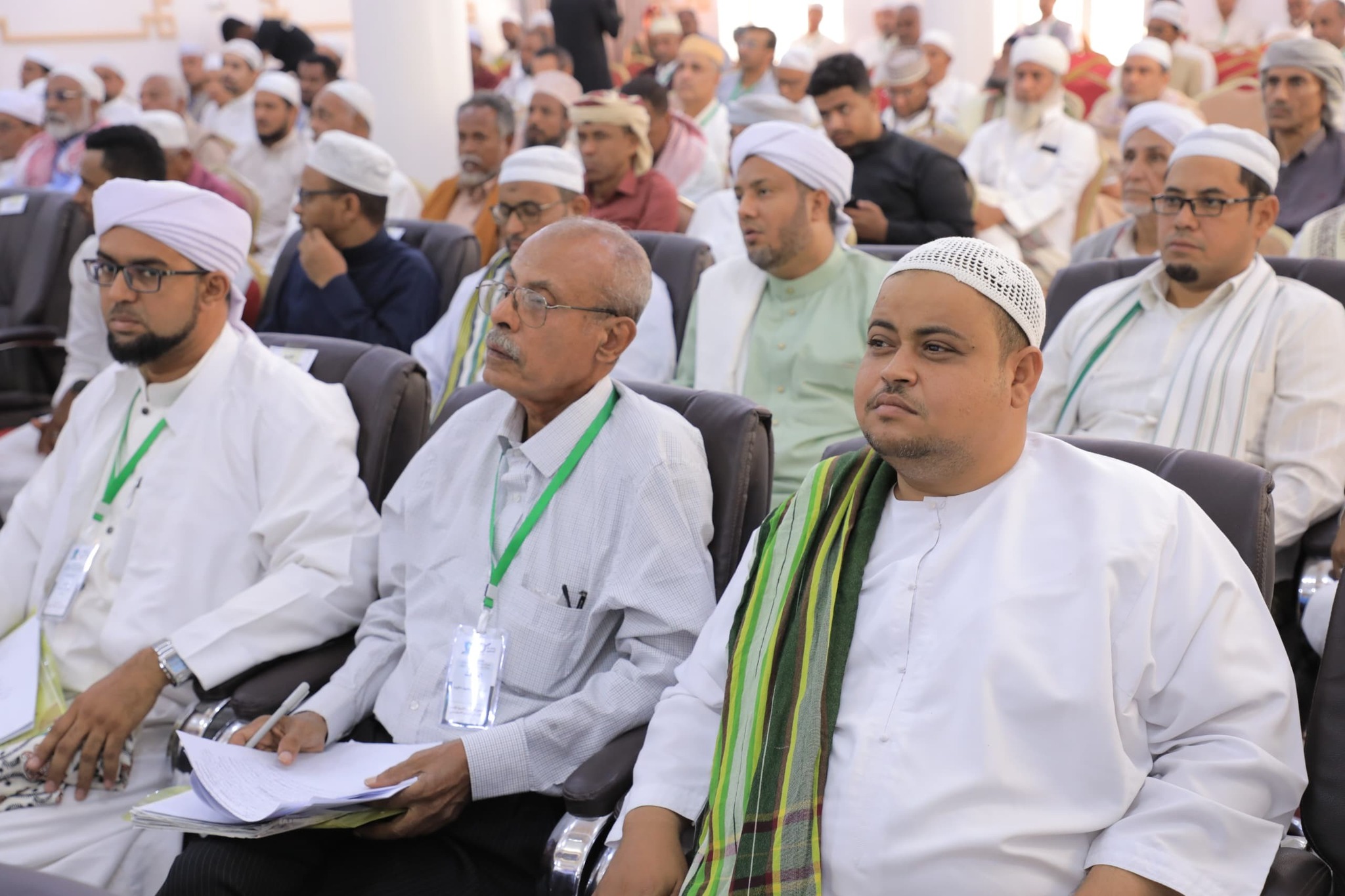 بحضور الوكيل العامري انعقاد الندوة العلمية الموسومة "الشيخ الإمام عبدالله القديم بن محمد باعبّاد.. عطاؤه العلمي وأدواره الاجتماعية والتربوية" بحضور الوكيل العامري انعقاد الندوة العلمية الموسومة "الشيخ الإمام عبدالله القديم بن محمد باعبّاد.. عطاؤه العلمي وأدواره الاجتماعية والتربوية"