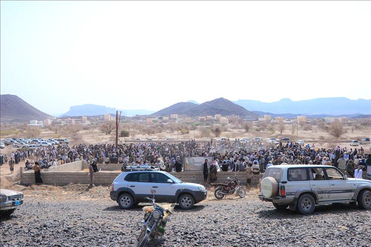 اخبار محافظات اليمن - صور/ انتقالي شبوة يتقدم جموع المشيعين للشهيد الخليفي ويُحمّل مأرب مسؤولية الغدر ويتوعد قتلة اخبار محافظات اليمن - صور/ انتقالي شبوة يتقدم جموع المشيعين للشهيد الخليفي ويُحمّل مأرب مسؤولية الغدر ويتوعد قتلة