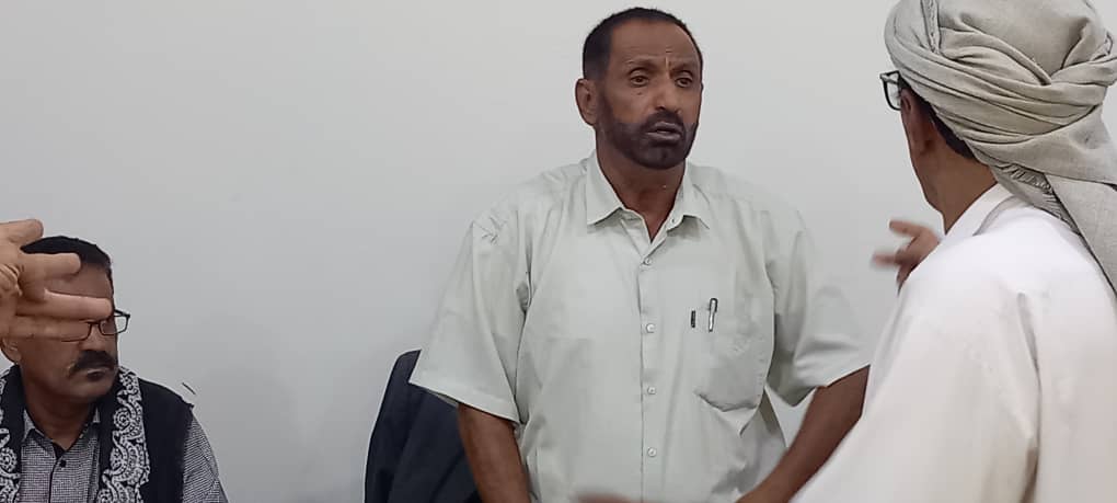 أهالي مديرية حريضة ينظمون وقفة احتجاجية للمطالبة بتحسين خدمة الكهرباء أهالي مديرية حريضة ينظمون وقفة احتجاجية للمطالبة بتحسين خدمة الكهرباء