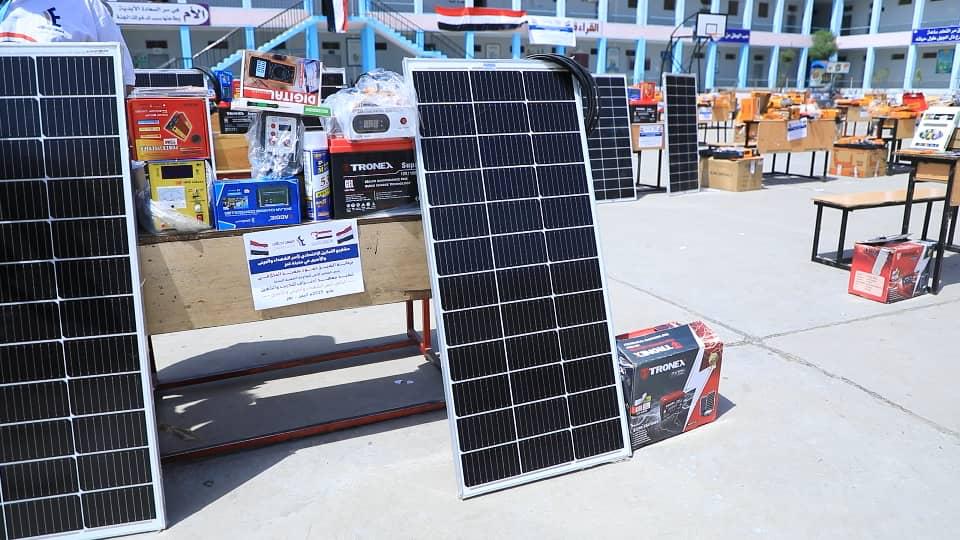 تعز: تسليم مشاريع التمكين الاقتصادي لطلاب وطالبات معهد "احتراف" من أسر الشهداء والجرحى والأسرى تعز: تسليم مشاريع التمكين الاقتصادي لطلاب وطالبات معهد "احتراف" من أسر الشهداء والجرحى والأسرى