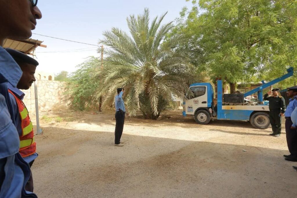 نائب مدير عام الأمن بوادي حضرموت يتفقد الوحدات الأمنية بمناسبة عيد الاضحى المبارك نائب مدير عام الأمن بوادي حضرموت يتفقد الوحدات الأمنية بمناسبة عيد الاضحى المبارك