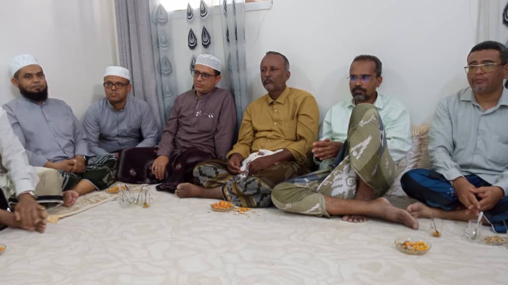 دفعة ثانوية الصبان. للعام 95-96 تعود إلى أرض الذكريات في سيئون وتُحيي حنين الزمن الجميل "صور" دفعة ثانوية الصبان. للعام 95-96 تعود إلى أرض الذكريات في سيئون وتُحيي حنين الزمن الجميل "صور"