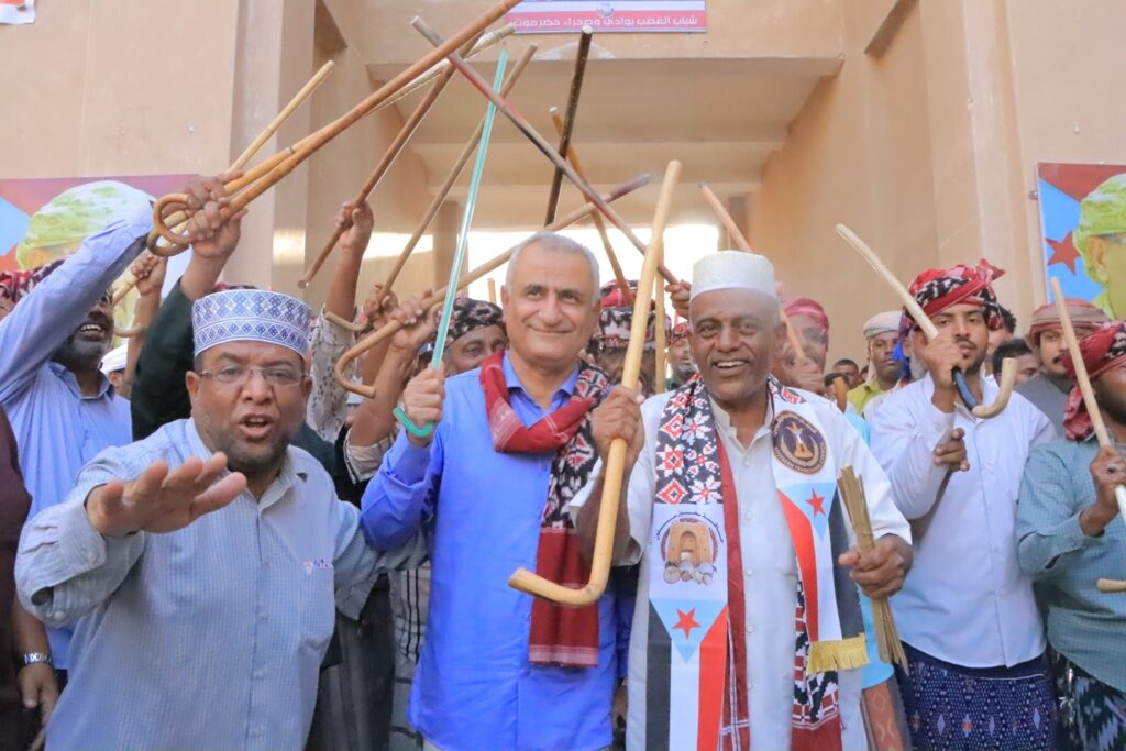 في مهرجان للموروث الشعبي للعبة الشبواني شهدته المدينة:سحيل سيئون يقيم ملك المطالع للألعاب الشعبية الأصالة والتأريخ "شاهد الصور" في مهرجان للموروث الشعبي للعبة الشبواني شهدته المدينة:سحيل سيئون يقيم ملك المطالع للألعاب الشعبية الأصالة والتأريخ "شاهد الصور"