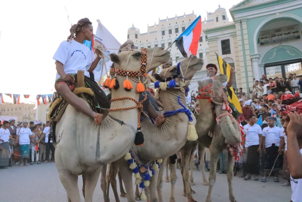 في مهرجان للموروث الشعبي للعبة الشبواني شهدته المدينة:سحيل سيئون يقيم ملك المطالع للألعاب الشعبية الأصالة والتأريخ "شاهد الصور" في مهرجان للموروث الشعبي للعبة الشبواني شهدته المدينة:سحيل سيئون يقيم ملك المطالع للألعاب الشعبية الأصالة والتأريخ "شاهد الصور"