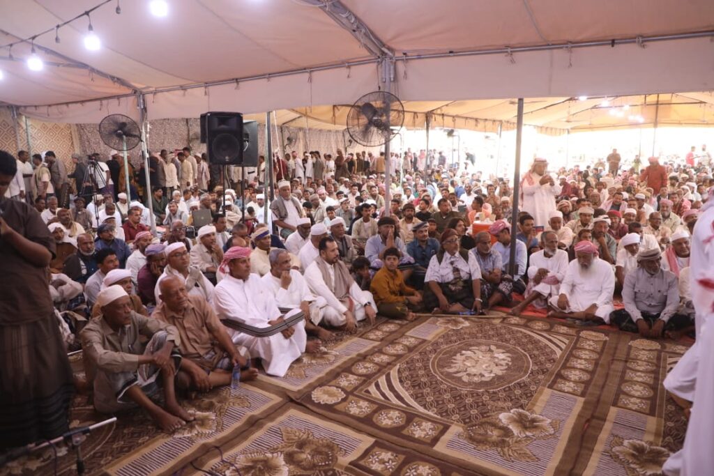 قبيلة آل بن سلمان تحتفل بزفاف 26 عريسً وعروس في زواج جماعي خامس بمدينة تاربة قبيلة آل بن سلمان تحتفل بزفاف 26 عريسً وعروس في زواج جماعي خامس بمدينة تاربة