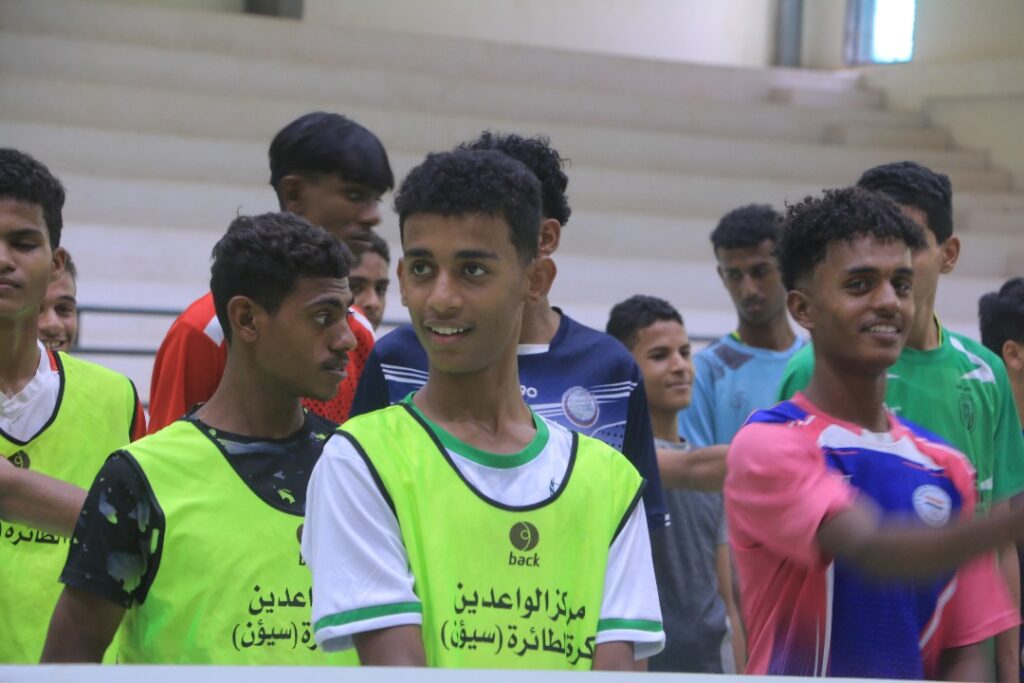 شاهد بالصور … أستعراض شبابي ورياضي بمناسبة اليوم العالمي الأولمبي بمدينة سيئون شاهد بالصور … أستعراض شبابي ورياضي بمناسبة اليوم العالمي الأولمبي بمدينة سيئون