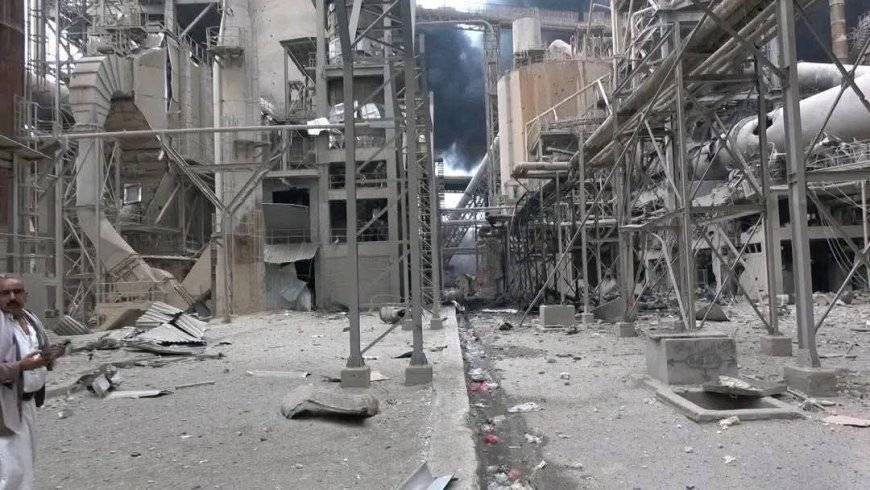 الحوثيون يواجهون احتجاجات عمالية في عمران بالاعتقالات الحوثيون يواجهون احتجاجات عمالية في عمران بالاعتقالات