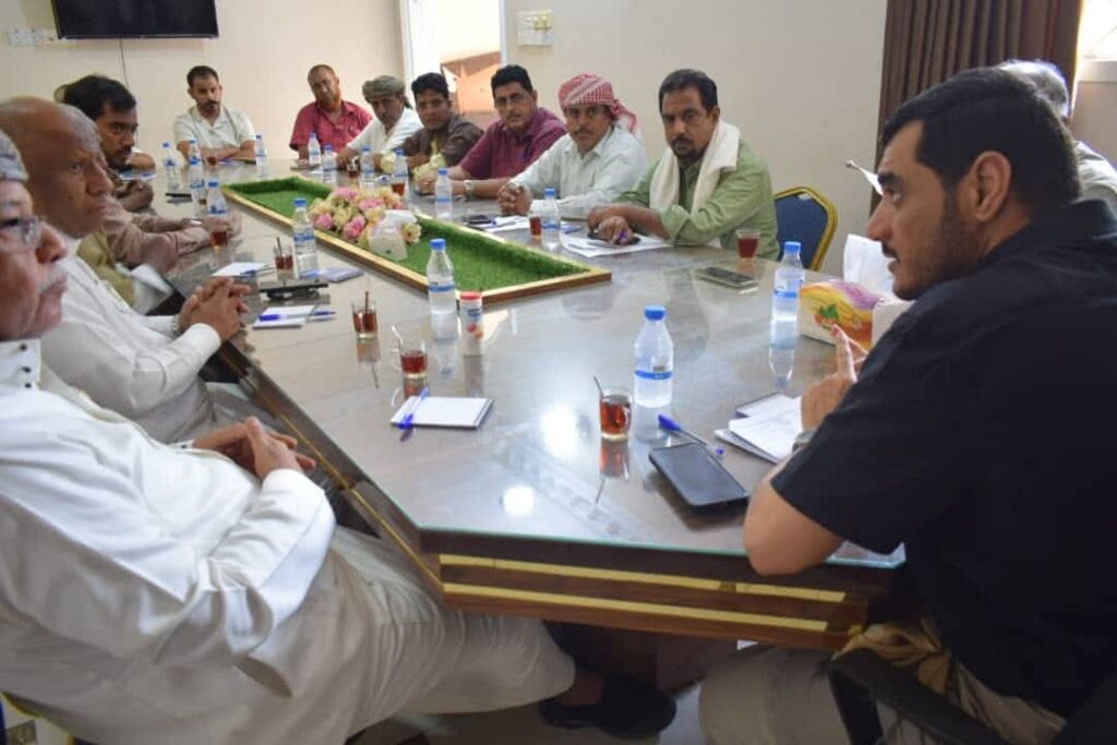 الأمين العام لمؤتمر حضرموت الجامع يترأس اجتماعًا تنظيميًا لرؤساء مكاتب الهيئات التنفيذية بالساحل والهضبة الأمين العام لمؤتمر حضرموت الجامع يترأس اجتماعًا تنظيميًا لرؤساء مكاتب الهيئات التنفيذية بالساحل والهضبة