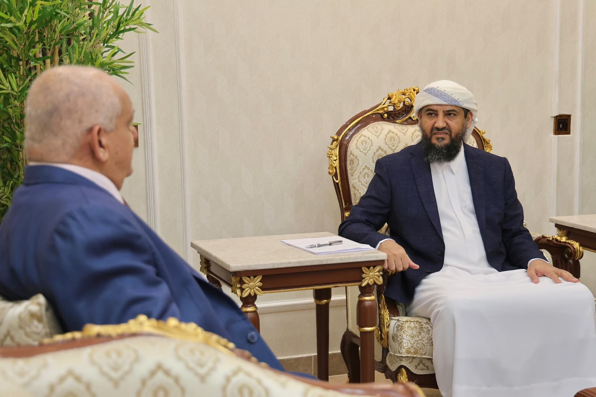 المحرّمي يطّلع على إصلاحات الخدمة المدنية ويوجّه بتسريع صرف العلاوات لموظفي الدولة - المحرّمي يطّلع على إصلاحات الخدمة المدنية ويوجّه بتسريع صرف العلاوات لموظفي الدولة -