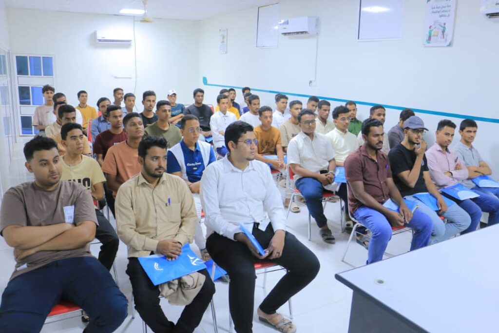 عميد كلية المجتمع _ سيئون يدشّن برنامجي صيانة وتركيب أنظمة الطاقة الشمسية وصيانة أجهزة الأنفيرترات عميد كلية المجتمع _ سيئون يدشّن برنامجي صيانة وتركيب أنظمة الطاقة الشمسية وصيانة أجهزة الأنفيرترات