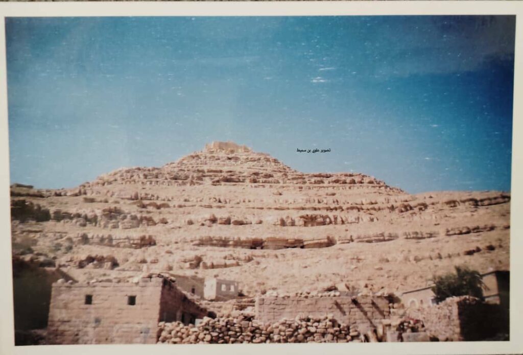 ريدة وتلقم.. بين أطلال القصر المشيد والبئر المعطّلة وسرديات التاريخ والأسطورة ريدة وتلقم.. بين أطلال القصر المشيد والبئر المعطّلة وسرديات التاريخ والأسطورة