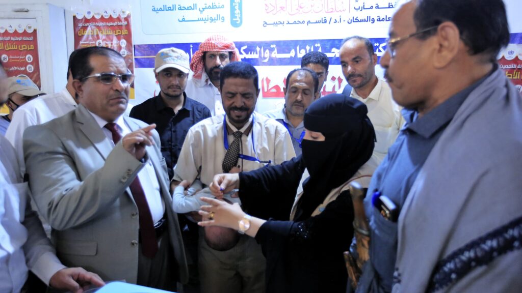 تدشين الجولة الثانية من الحملة الوطنية الطارئة للتحصين ضد شلل الأطفال بمأرب. تدشين الجولة الثانية من الحملة الوطنية الطارئة للتحصين ضد شلل الأطفال بمأرب.