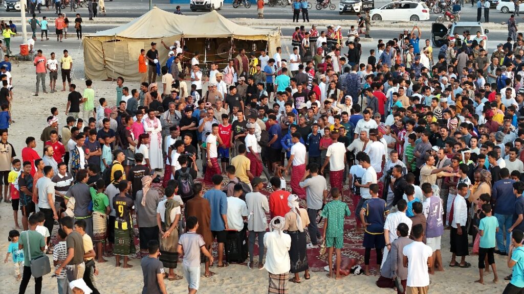 برعاية المحافظ مبخوت بن ماضي .. الأمين العام لمحلي حضرموت يدشن رسميًا فعاليات موسم نجم البلدة السياحي لعام 2025م برعاية المحافظ مبخوت بن ماضي .. الأمين العام لمحلي حضرموت يدشن رسميًا فعاليات موسم نجم البلدة السياحي لعام 2025م