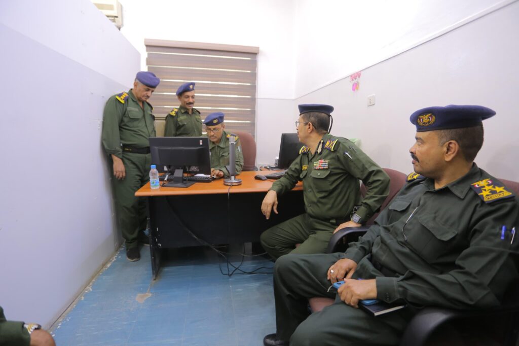 وكيل وزارة الداخلية اللواء العامري يدشن نظام السجل المدني الإلكتروني بحضرموت الوادي والصحراء وكيل وزارة الداخلية اللواء العامري يدشن نظام السجل المدني الإلكتروني بحضرموت الوادي والصحراء