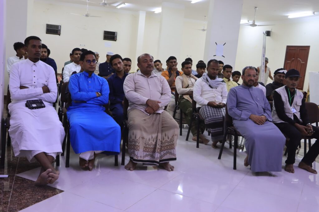 سيئون تحتضن انطلاقة برنامج المهارات الإعلامية الدعوية بمبادرة من إذاعة الذكر FM وملتقى سواعد الخير" سيئون تحتضن انطلاقة برنامج المهارات الإعلامية الدعوية بمبادرة من إذاعة الذكر FM وملتقى سواعد الخير"