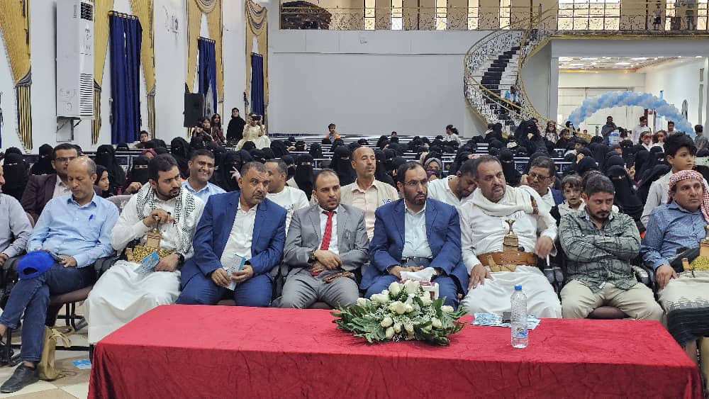 تدشين مشروع توزيع كفالة اليتيم السنوية لعدد 1110 من الأيتام المكفولين بمأرب. تدشين مشروع توزيع كفالة اليتيم السنوية لعدد 1110 من الأيتام المكفولين بمأرب.